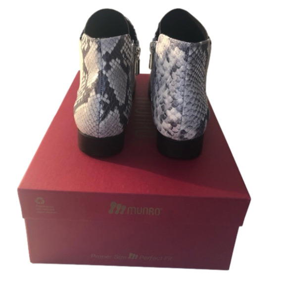 NWT MUNRO Cate Snakeskin-print Boot - Picture 2 of 4